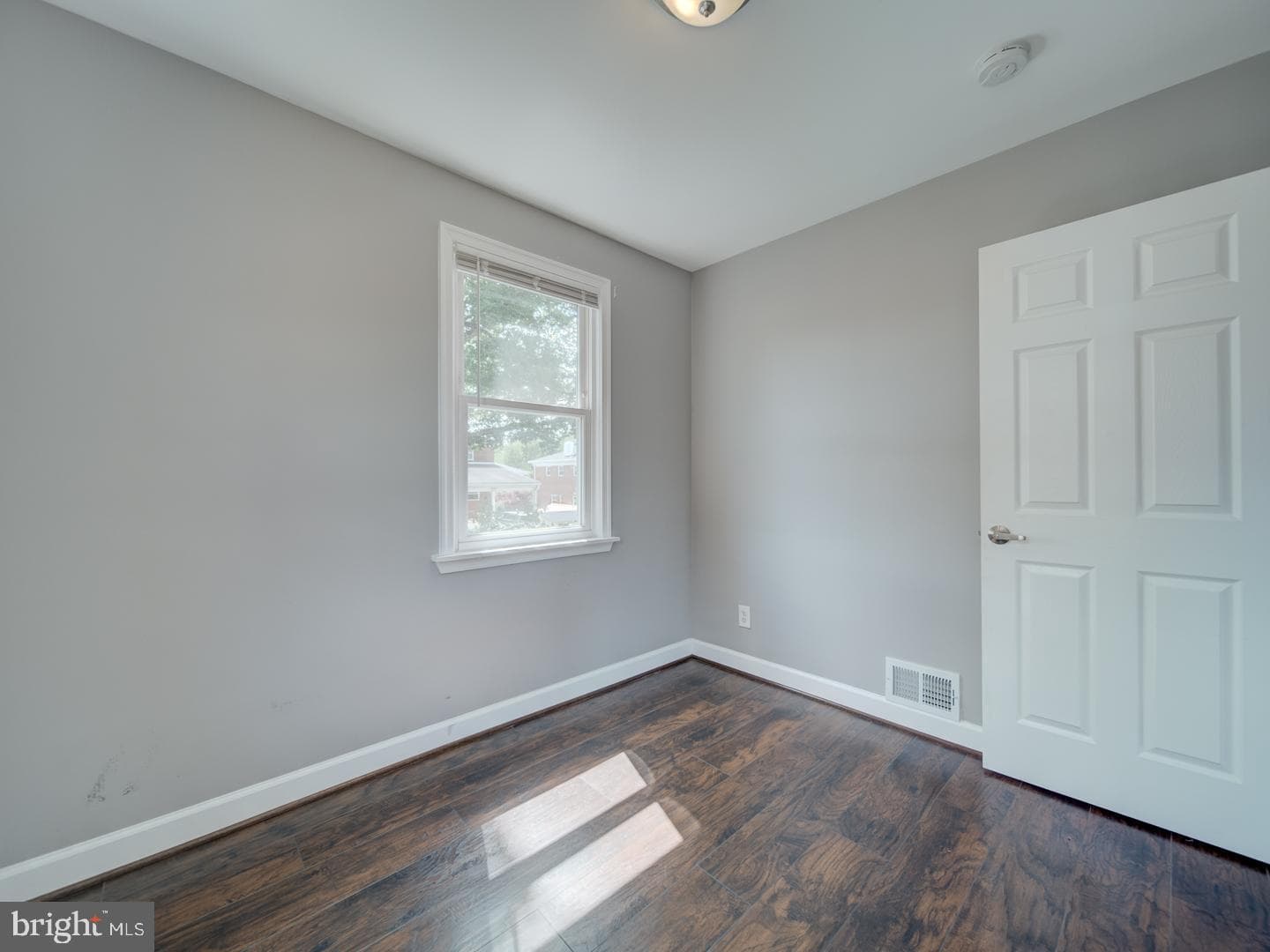 2407 Saint Clair Drive photo 27