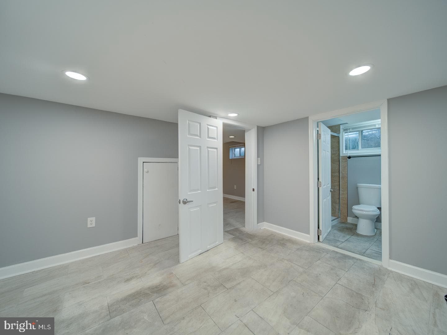 2407 Saint Clair Drive photo 44