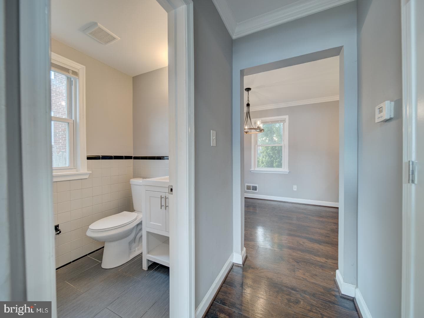 2407 Saint Clair Drive photo 9