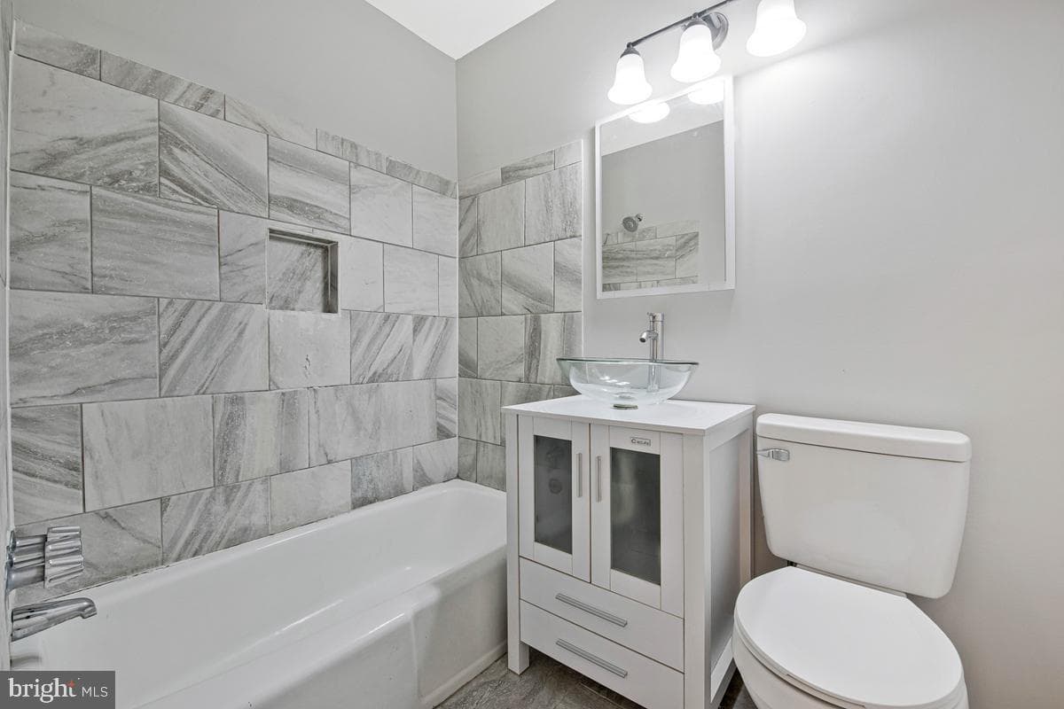 3809 Swann Road #203 photo 22
