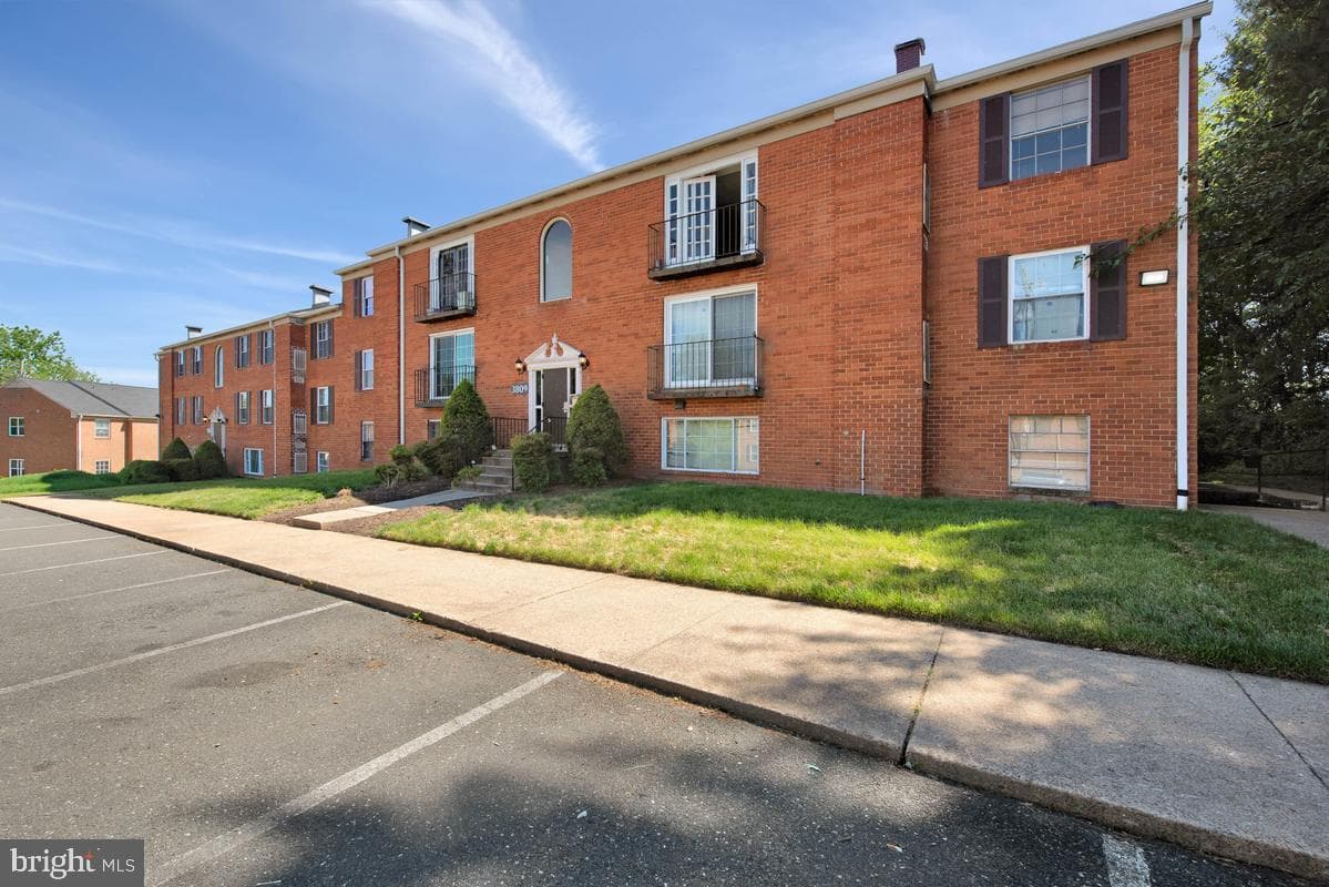 3809 Swann Road #203 photo 3