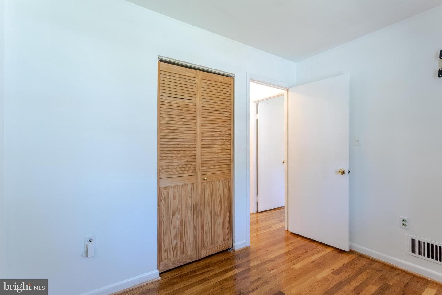 6613 Calmos Street photo 17
