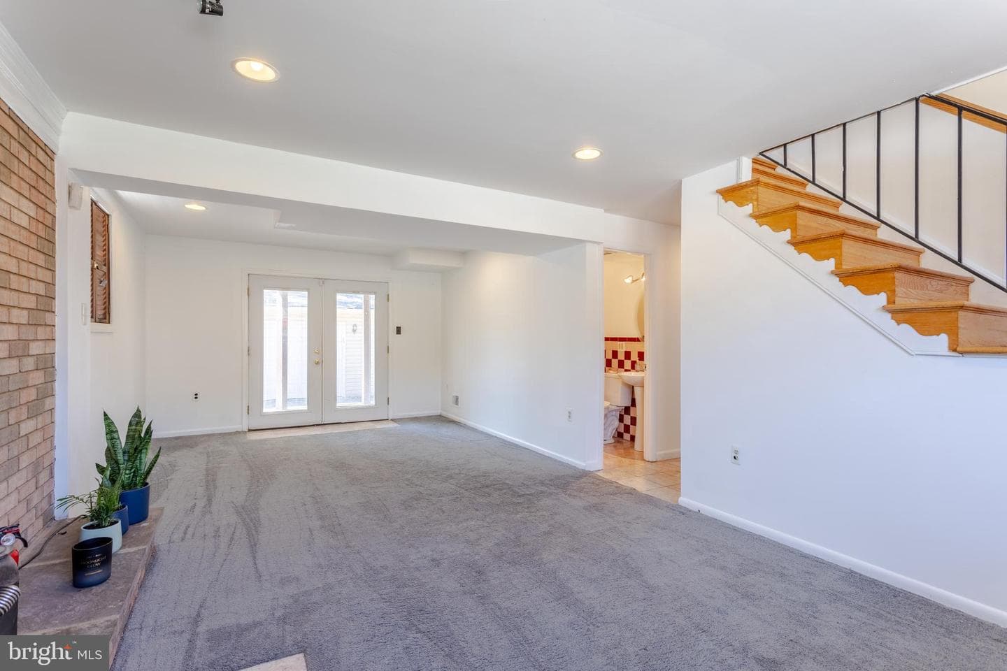 6613 Calmos Street photo 29