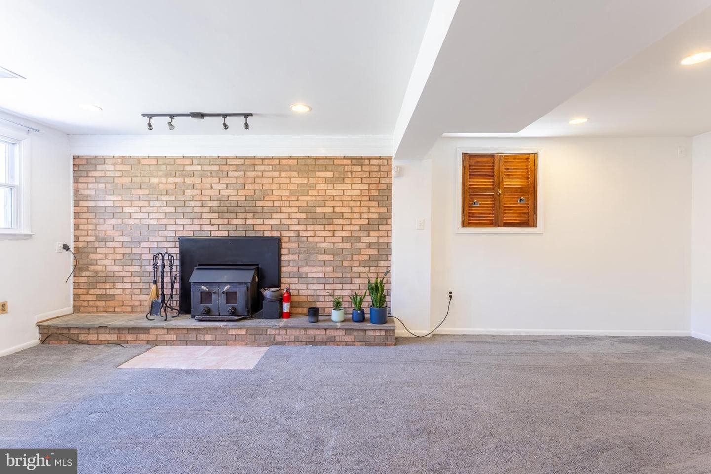 6613 Calmos Street photo 30
