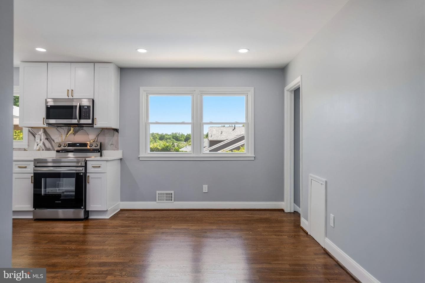 1001 Elderberry Place photo 14