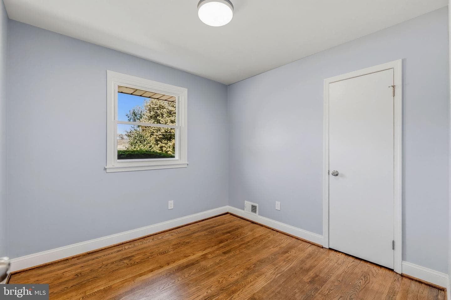 1001 Elderberry Place photo 24