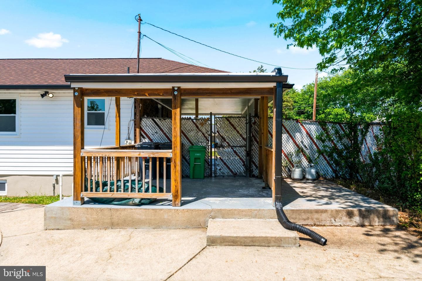 1001 Elderberry Place photo 45