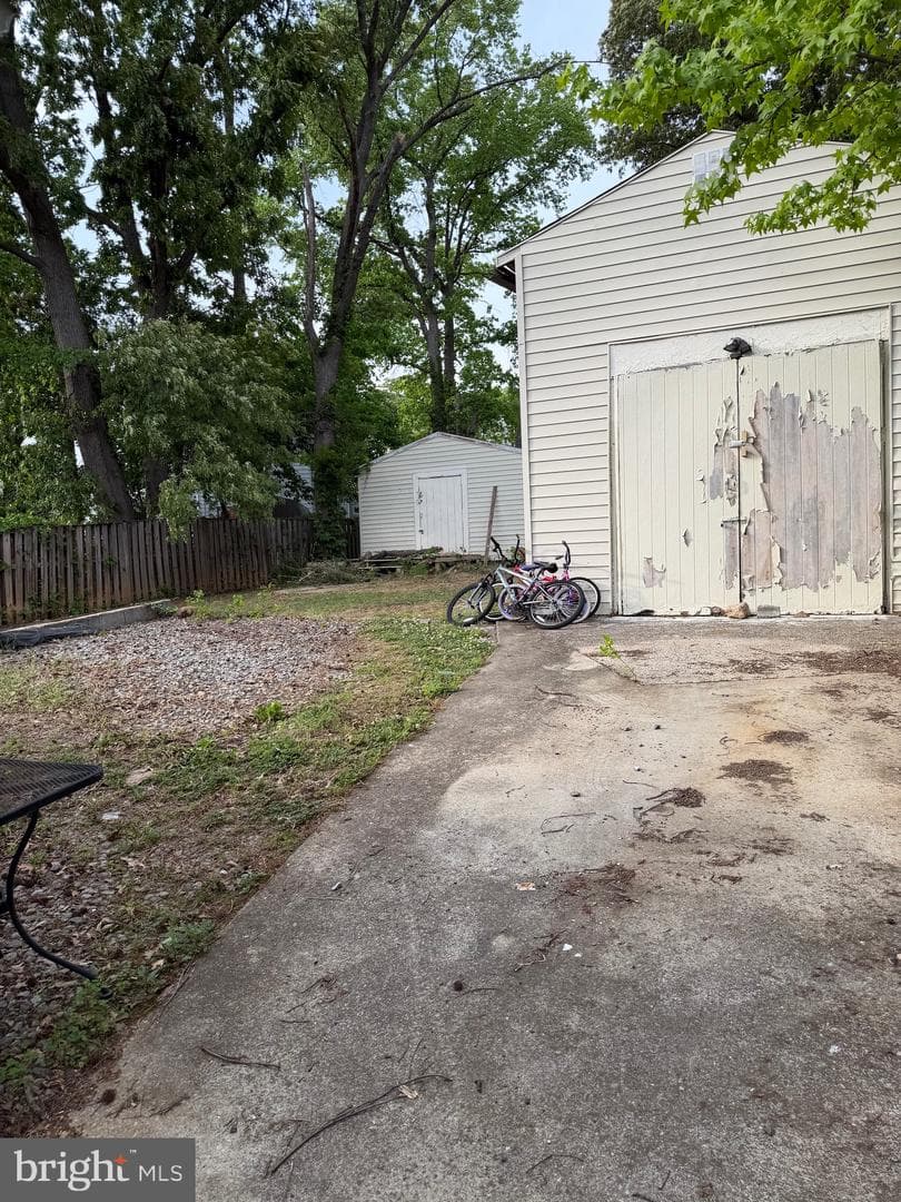 7306 Goodland Drive photo 37
