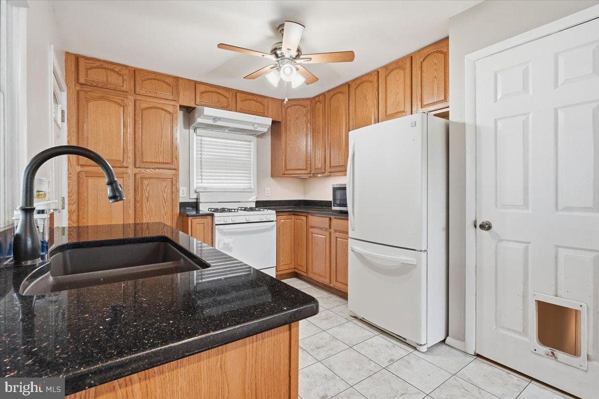 11410 Caroline Avenue photo 10