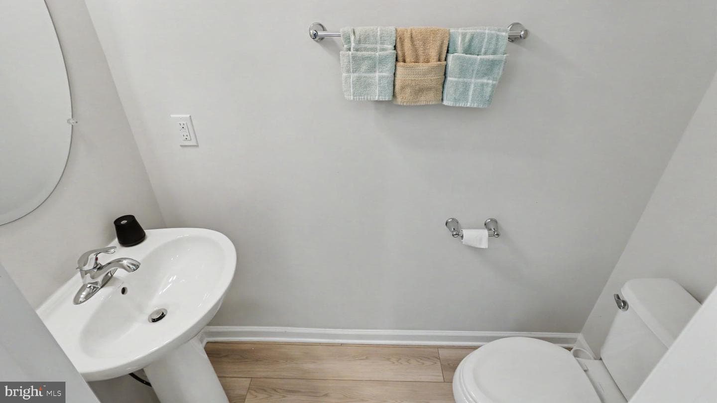 7607 Presidential Parkway photo 23