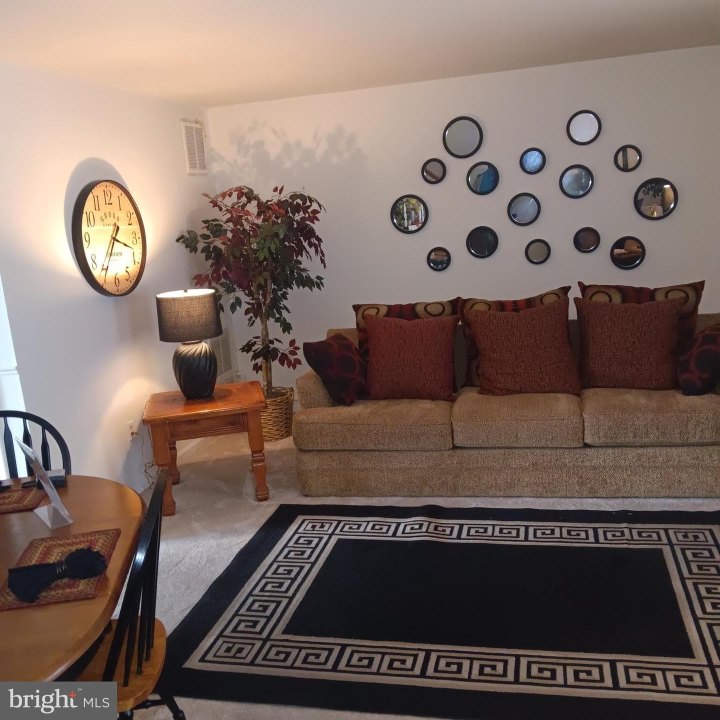 1825 Addison Road S photo 29