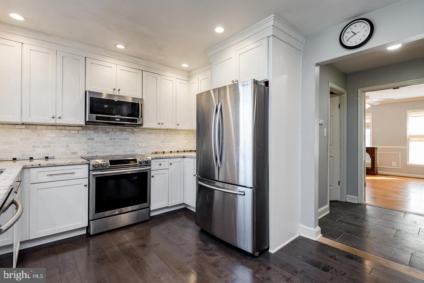 2300 Bermondsey Drive photo 22