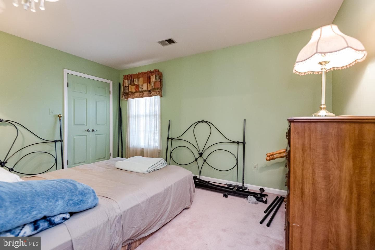 2300 Bermondsey Drive photo 57