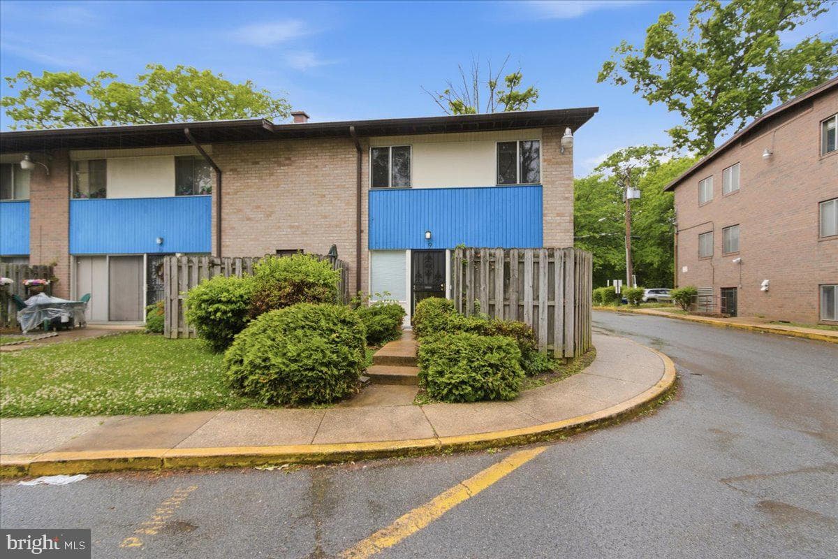 2312 Ewing Avenue #9