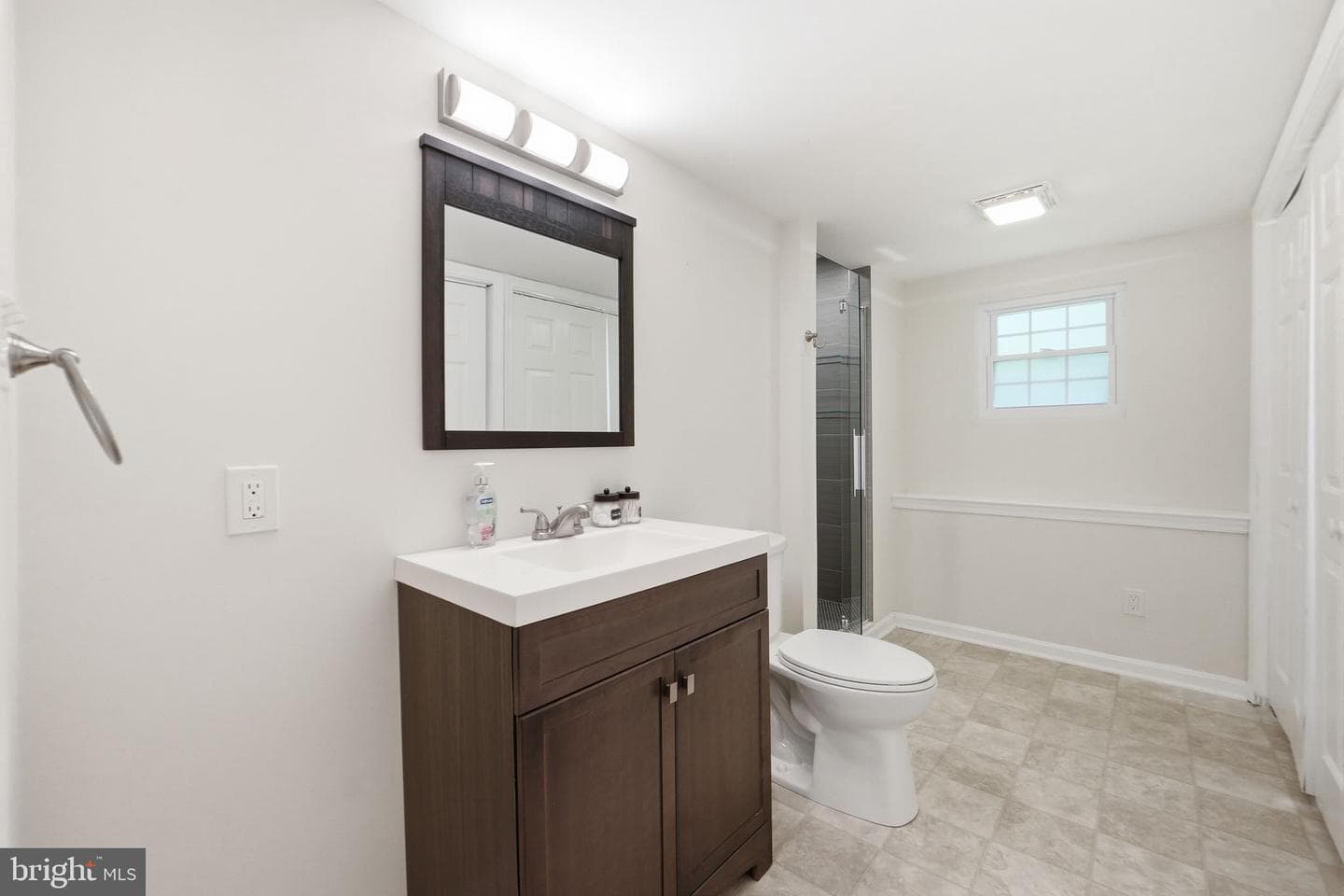 15904 Ark Court photo 17