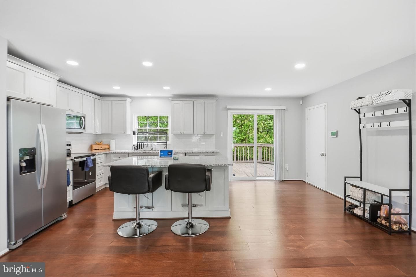 15904 Ark Court photo 3