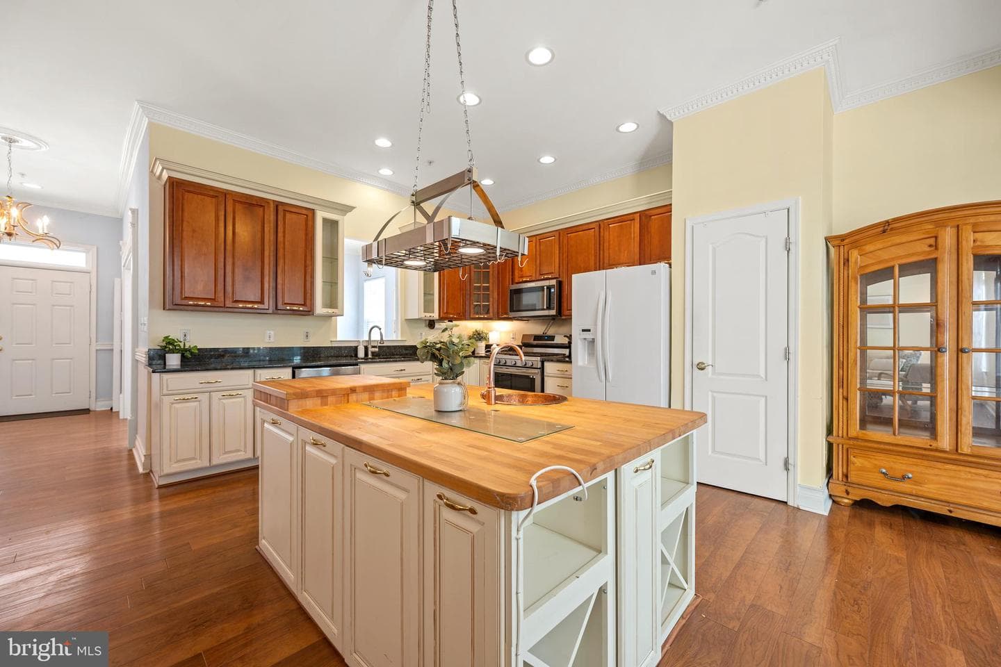 2140 Vittoria Court #66 photo 2