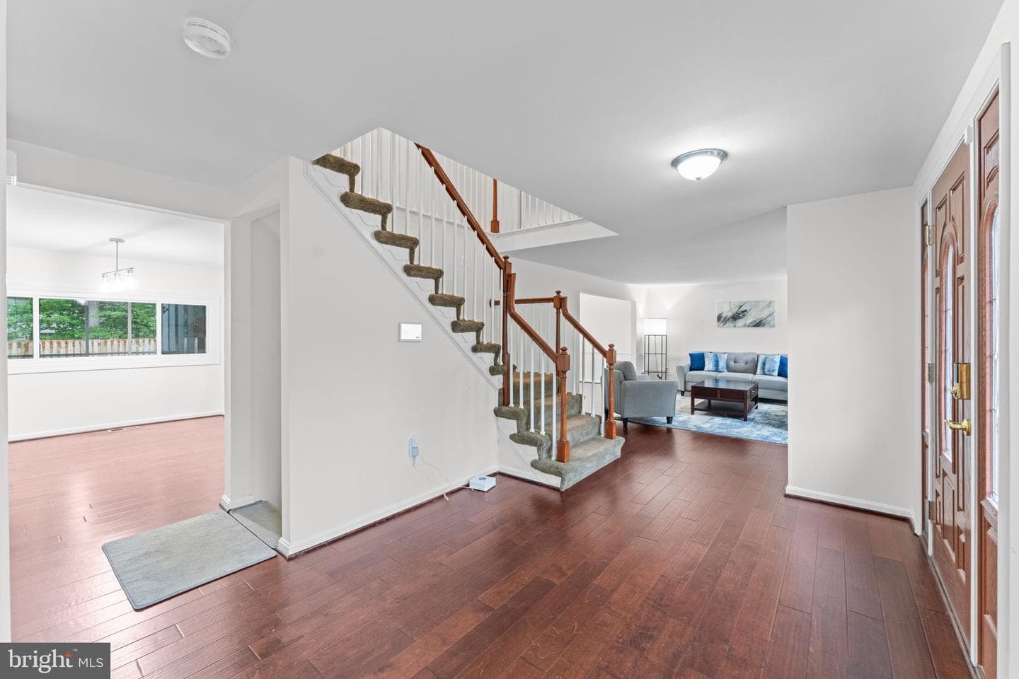 766 Gleneagles Drive photo 11