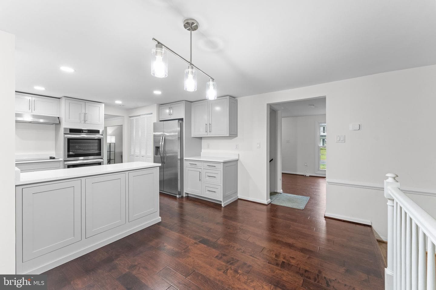 766 Gleneagles Drive photo 22