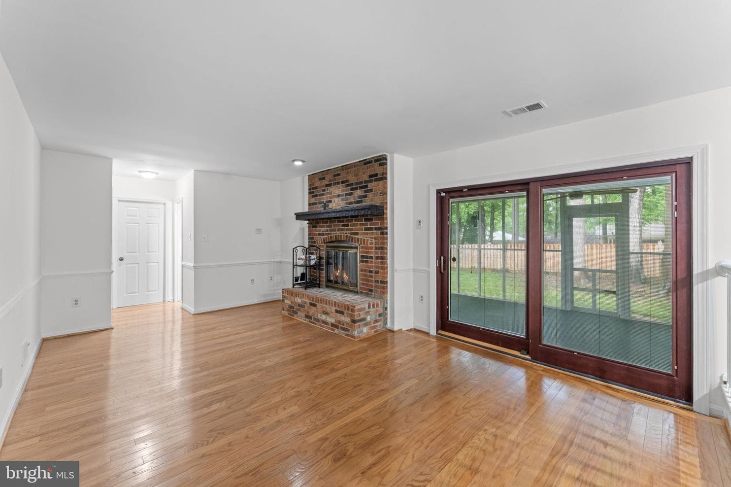 766 Gleneagles Drive photo 29