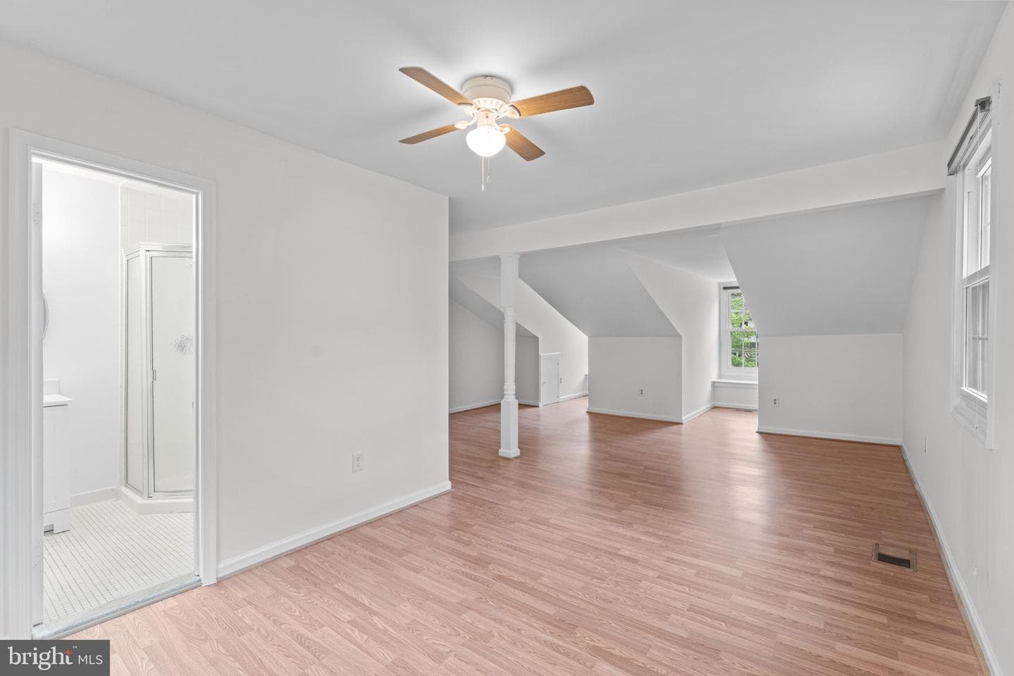 766 Gleneagles Drive photo 36