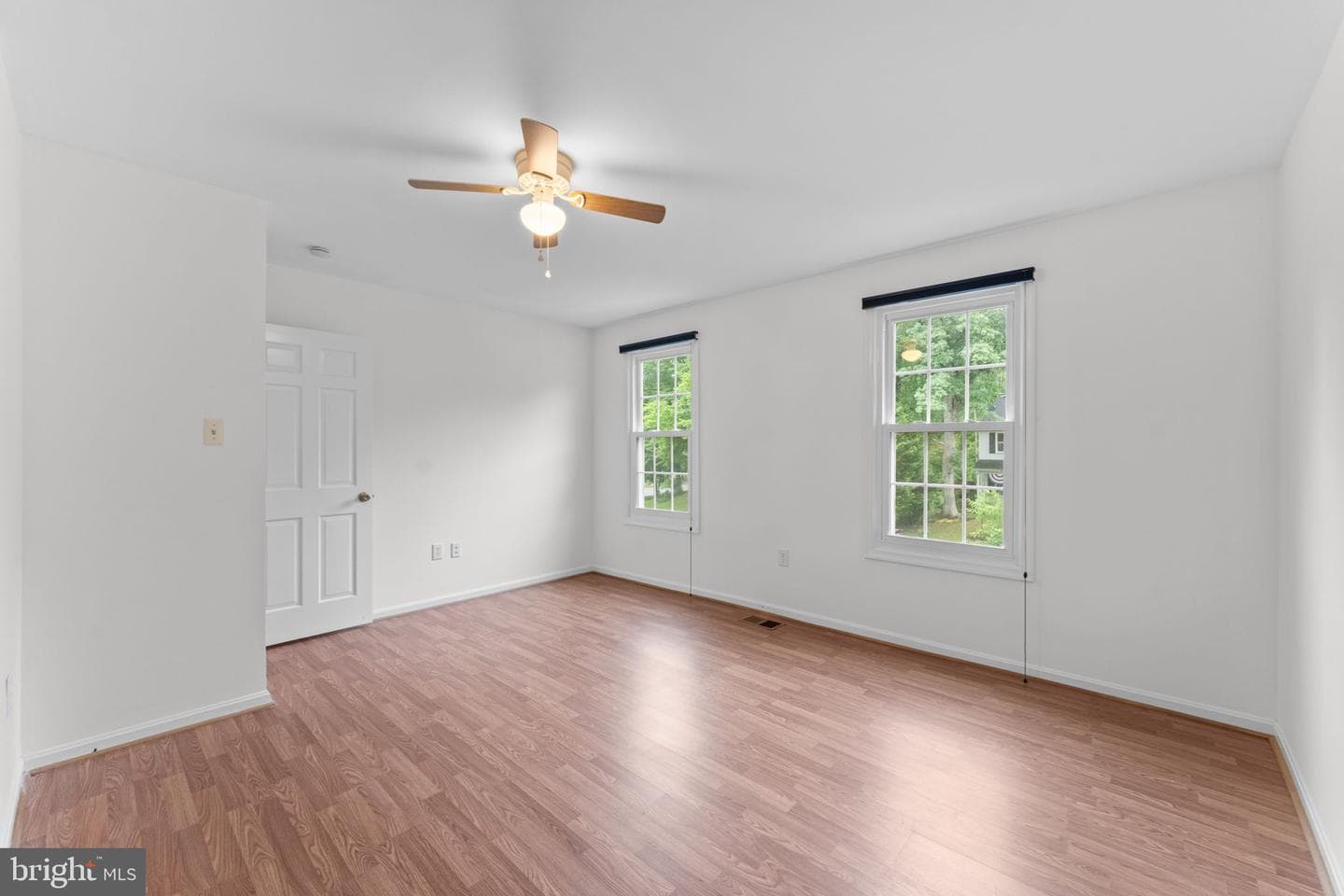 766 Gleneagles Drive photo 40