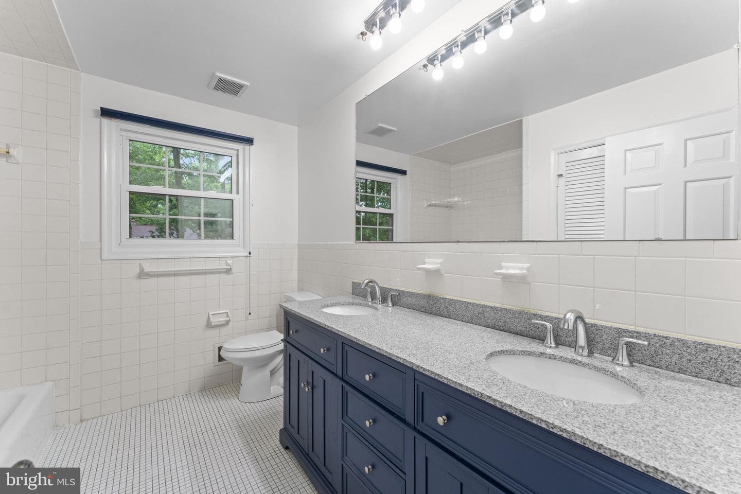 766 Gleneagles Drive photo 43