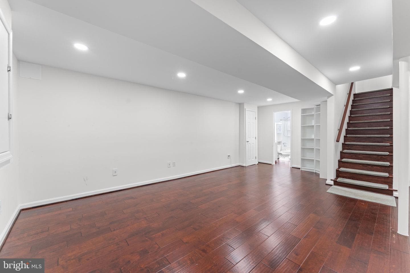 766 Gleneagles Drive photo 51