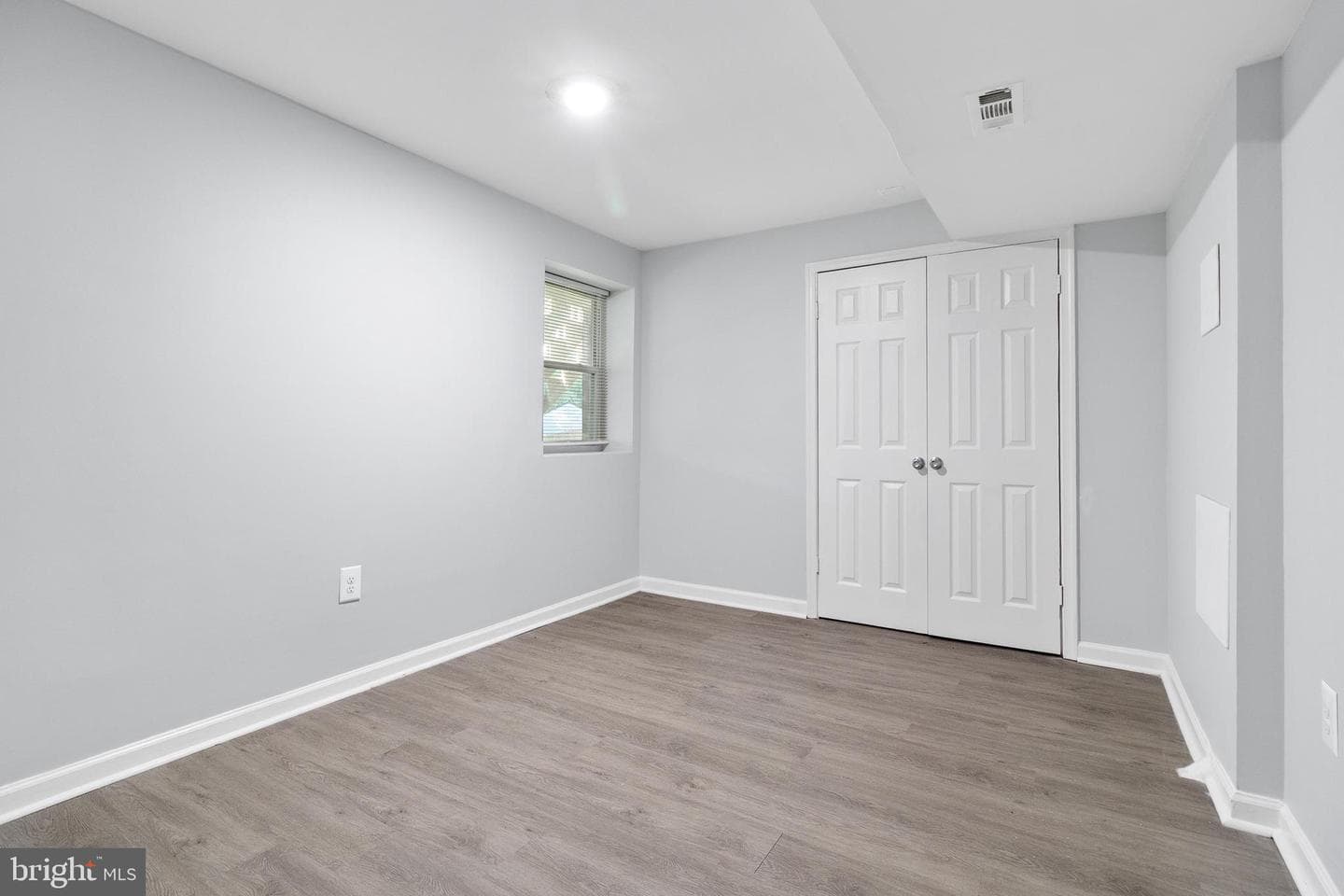 1203 Kingsbury Dr photo 18