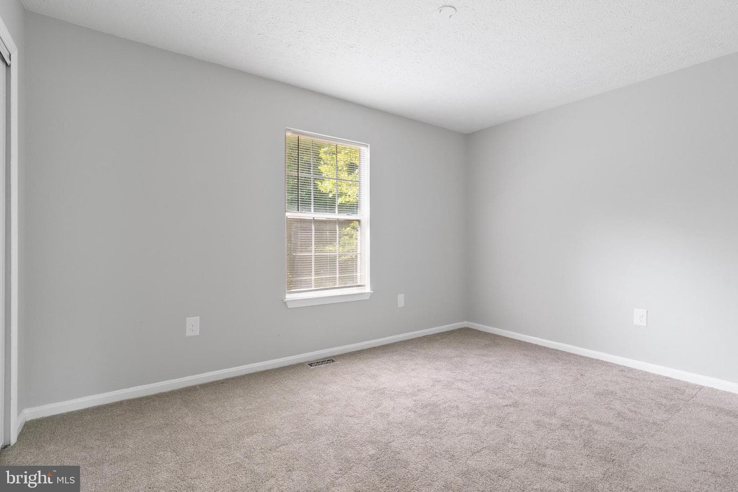 1203 Kingsbury Dr photo 20