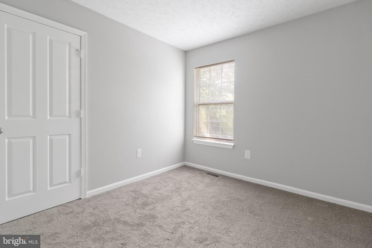 1203 Kingsbury Dr photo 22