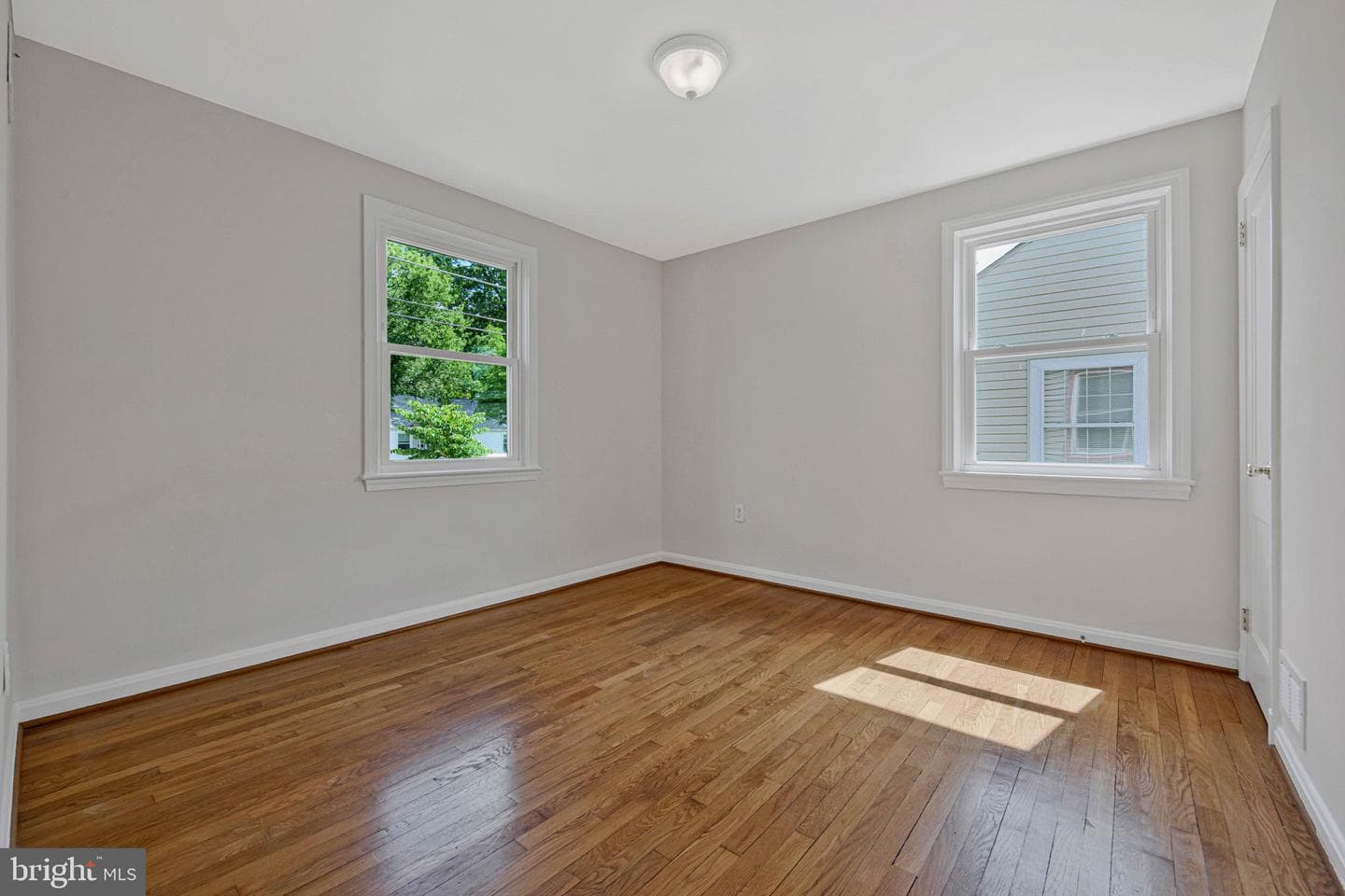 5007 Somerset Road photo 16