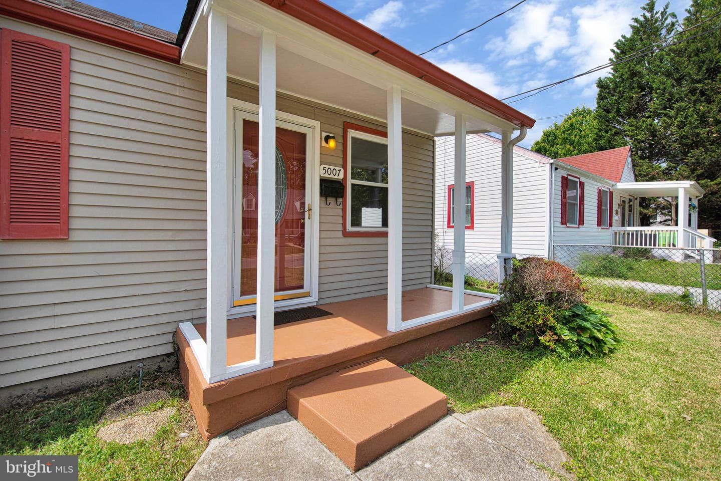 5007 Somerset Road photo 3