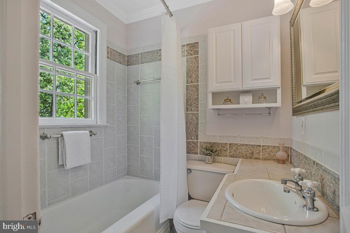 4212 Longfellow Street photo 29