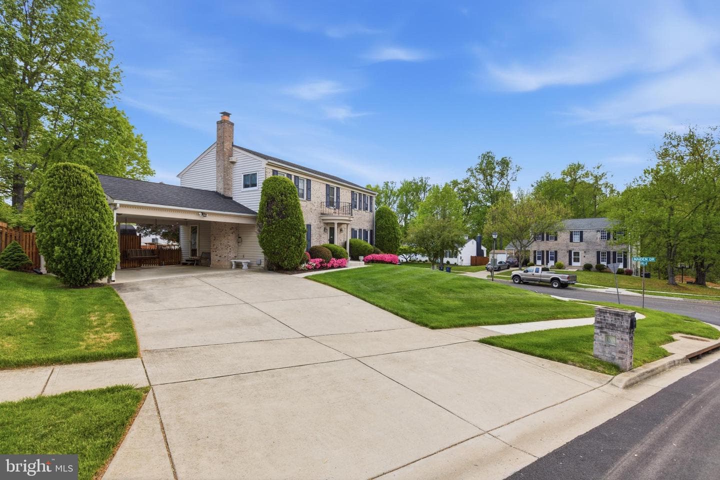 10901 Atwell Avenue photo 2