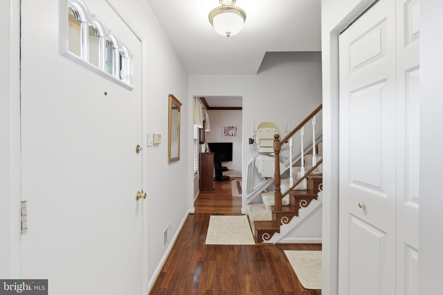 10901 Atwell Avenue photo 22