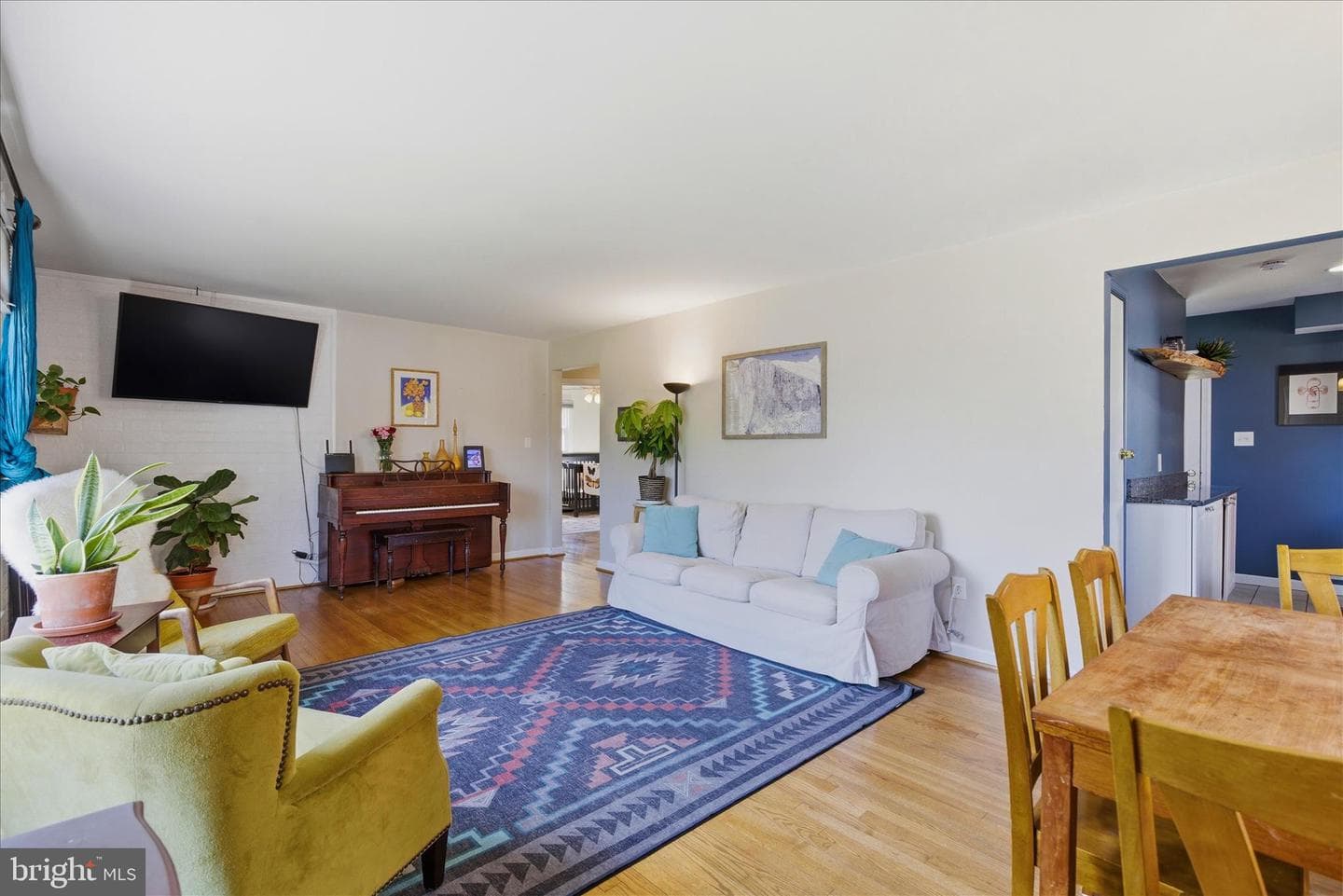 6317 Jason Avenue photo 4