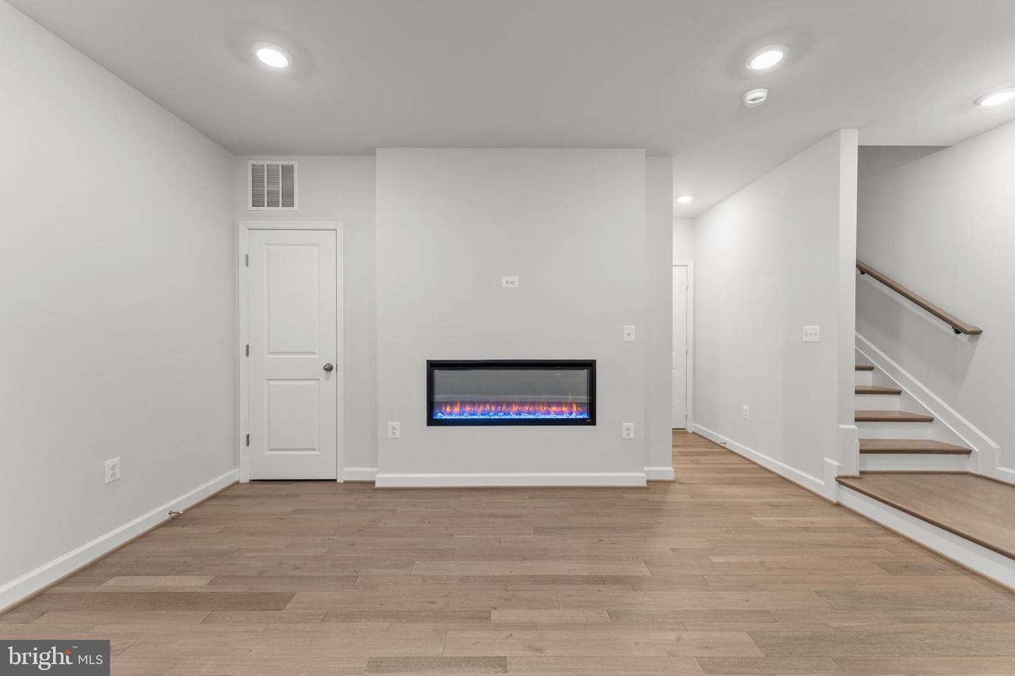 612 Catamaran Way photo 29