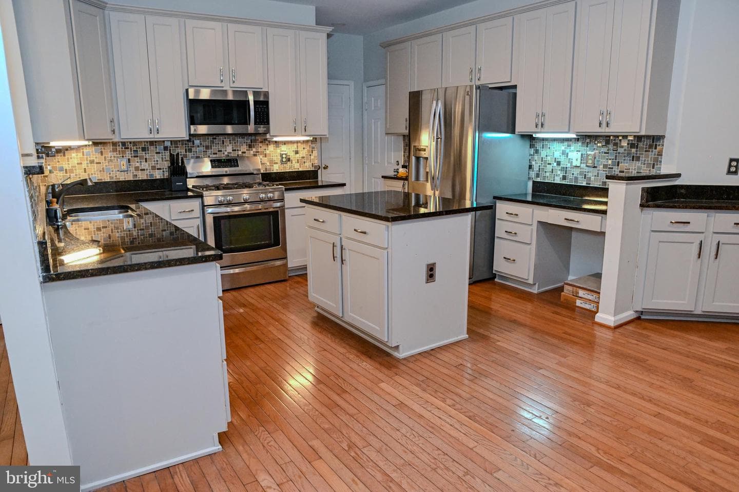 14518 Dolbrook Lane photo 9