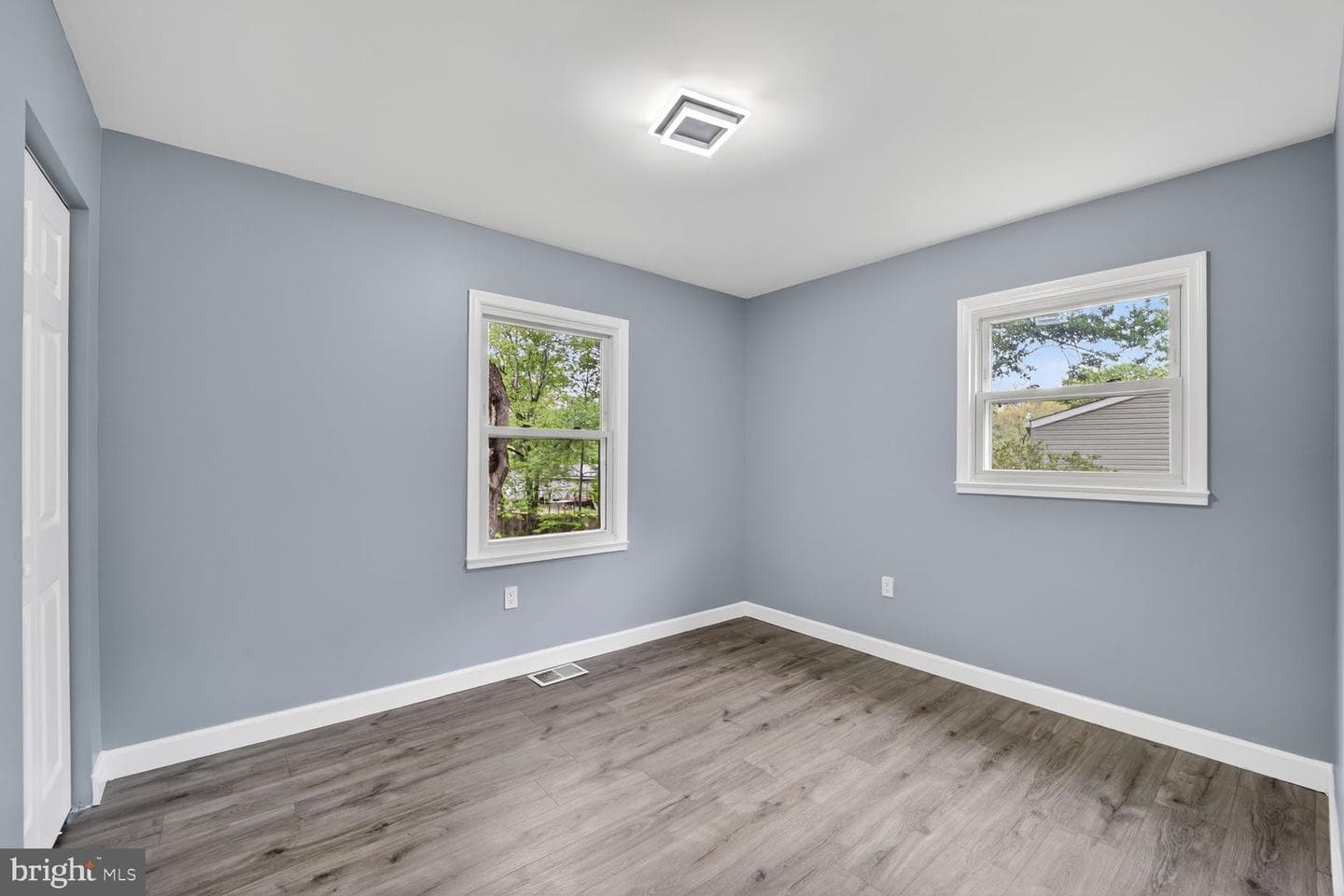 3604 Halloway N photo 17