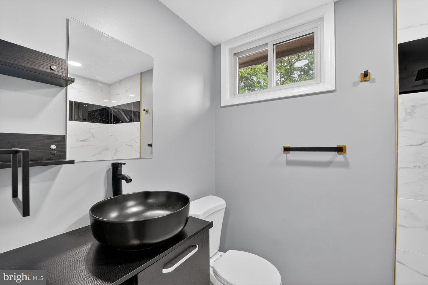 3604 Halloway N photo 7