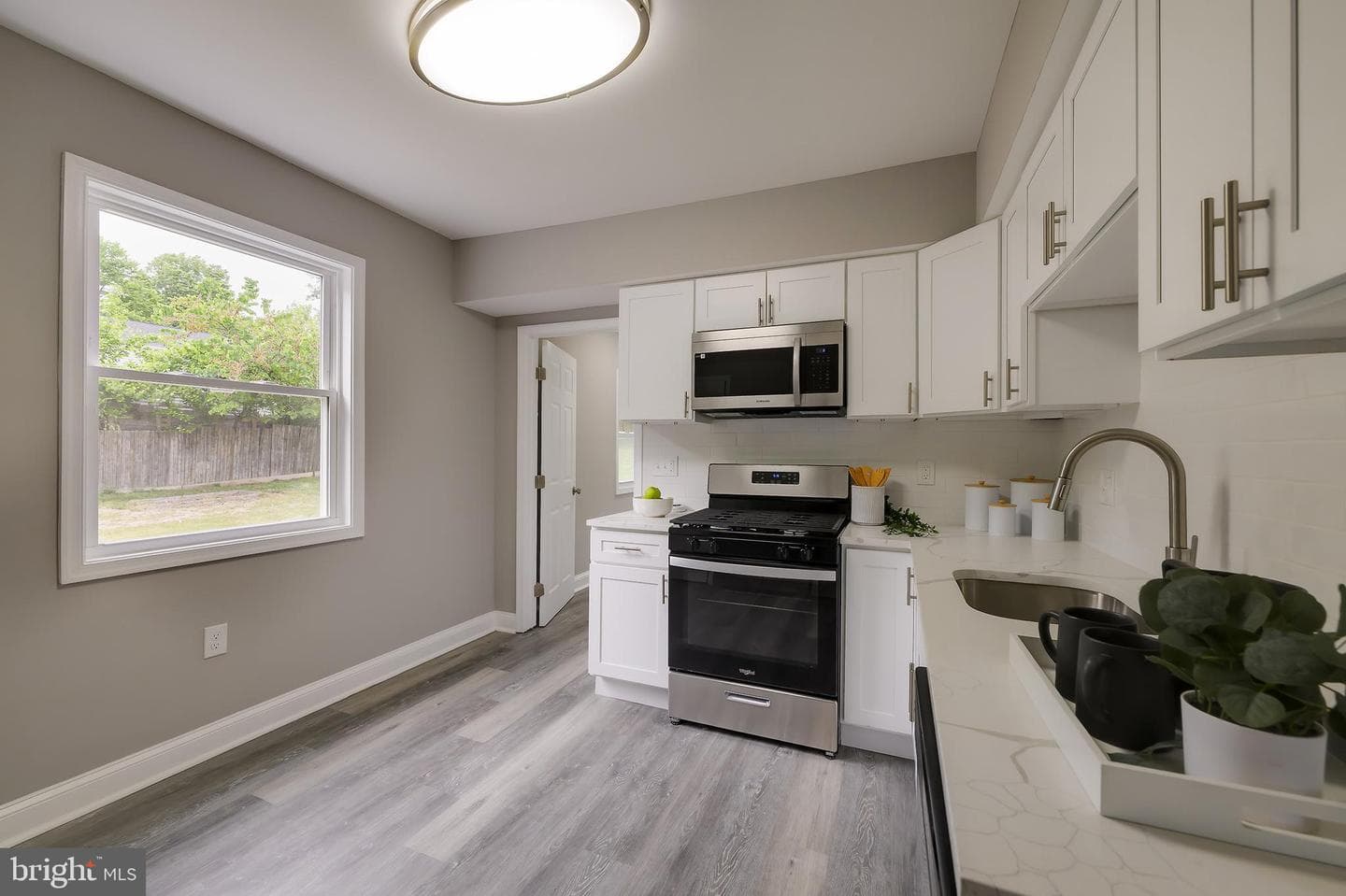 4904 Delaware Street photo 9