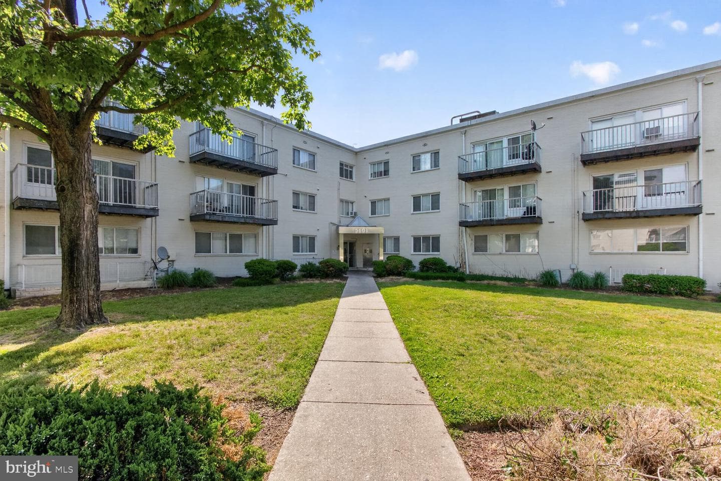 5601 Parker House Ter # 304 photo 15