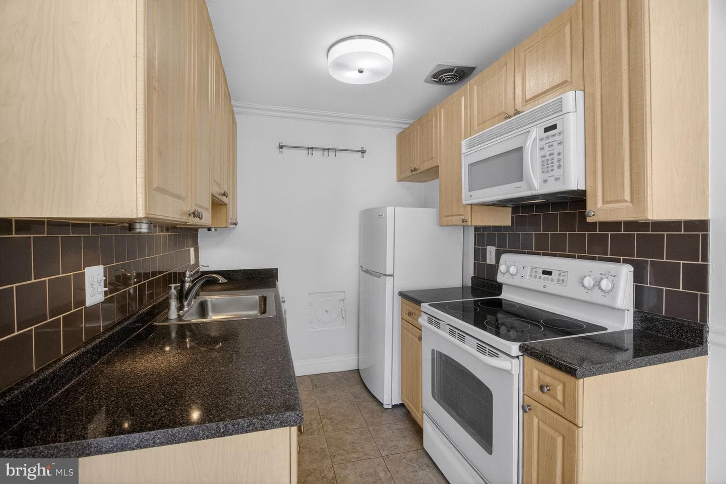 5601 Parker House Ter # 304 photo 7