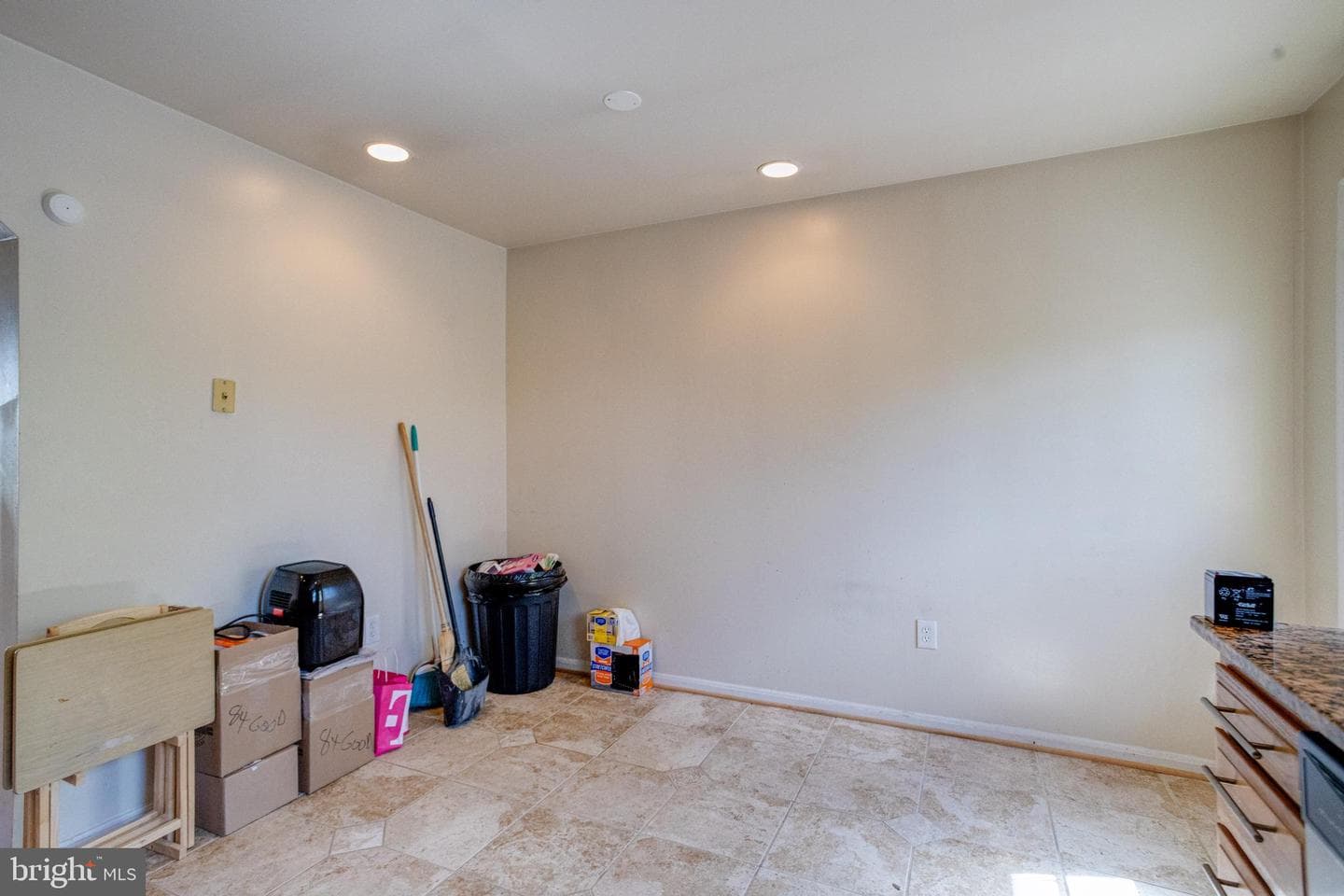806 Balboa Avenue photo 14