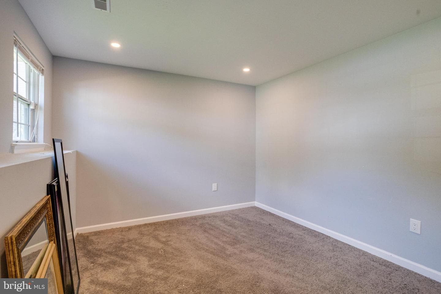 806 Balboa Avenue photo 38