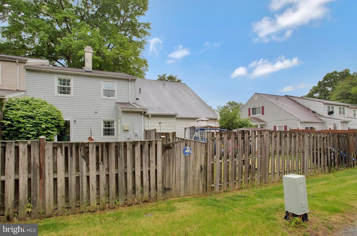 8613 Binghampton Place photo 21