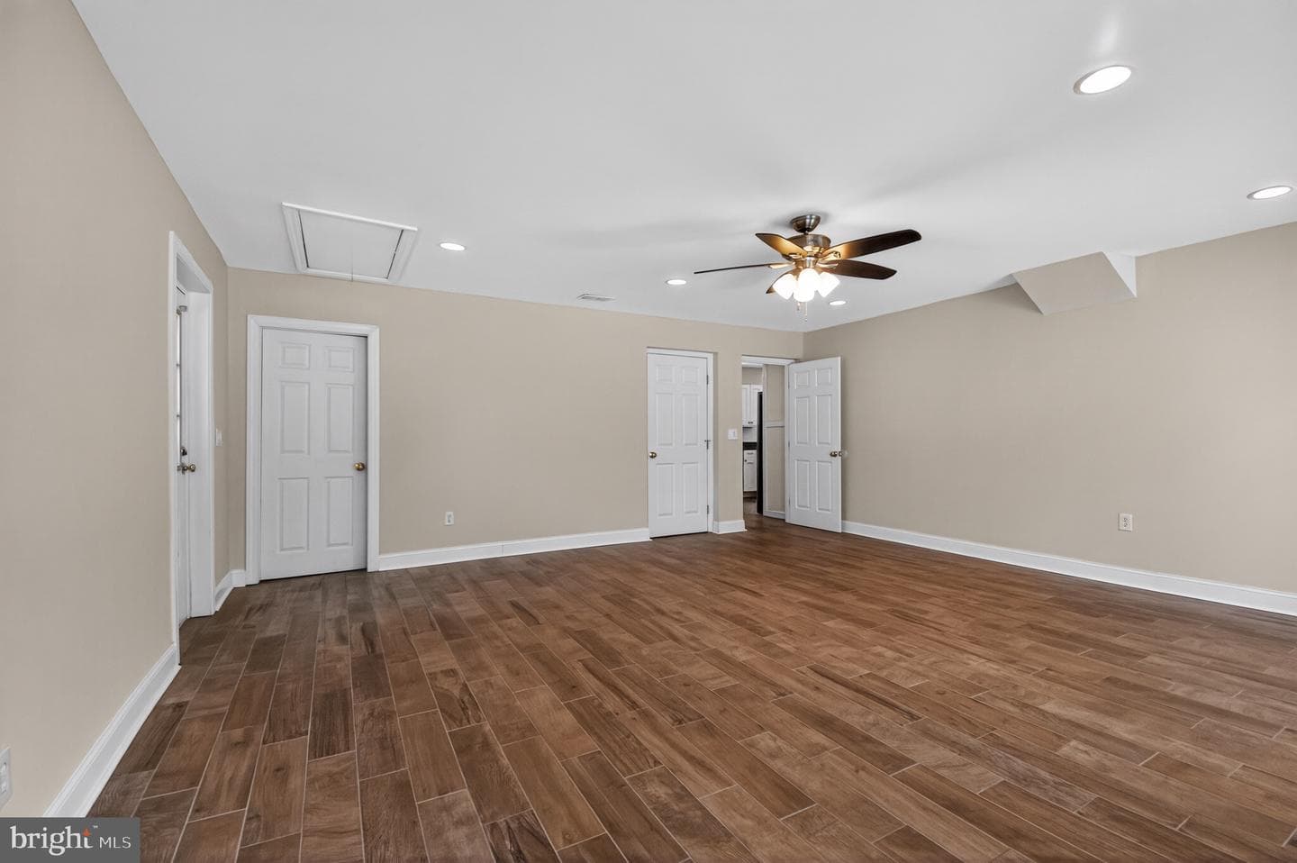 3801 Woodhaven Lane photo 5