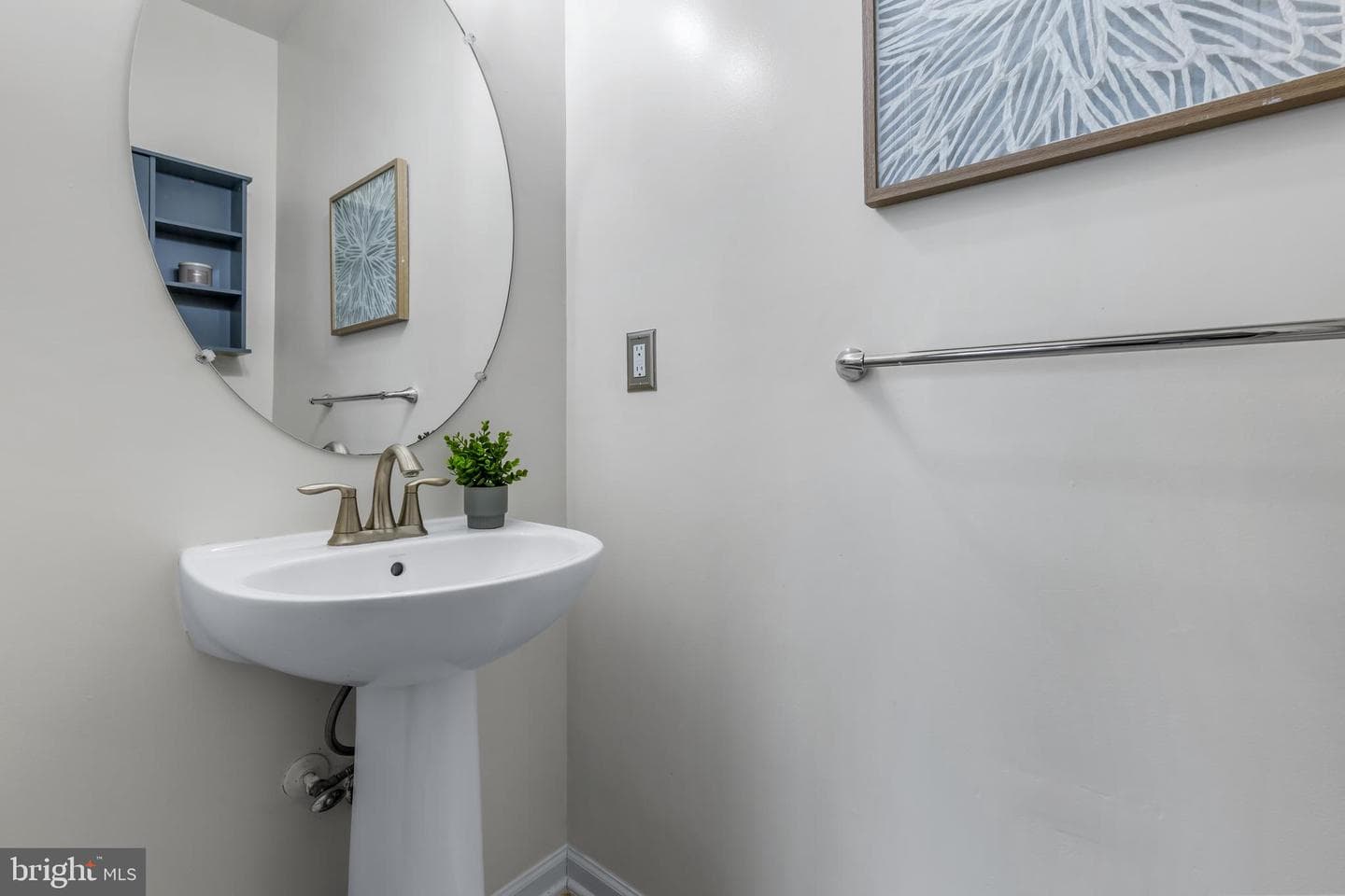516 Victorianna Drive photo 6