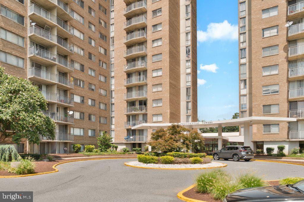 1836 Metzerott Road #905, Hyattsville